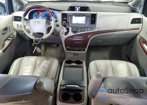 2011 Toyota Sienna Xle z USA, uszkodzony, nr VIN 5TDDK3DC4BS006272